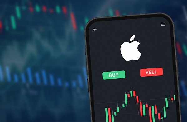 What’s Behind the Buzz Around Apple Stock?