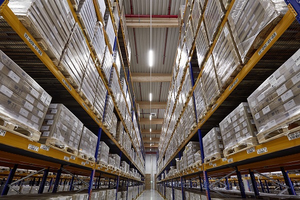 Pharmaceutical logistics hubs