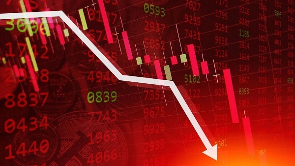 IndusInd Bank share price faces downward trend amidst market volatility