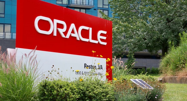 Oracle Stock Outlook: Buy, Hold, or Sell?