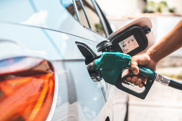 U.S. Gasoline Prices Expected to Decline Further in 2025