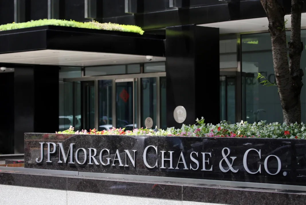 JPMorgan Chase Ends Hybrid Work Model,