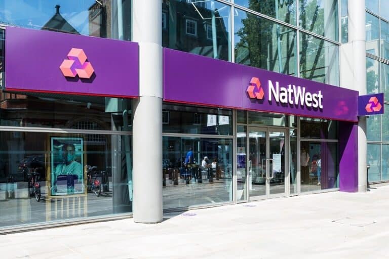 NatWest Announces Closure of 53 UK Branches in 2025