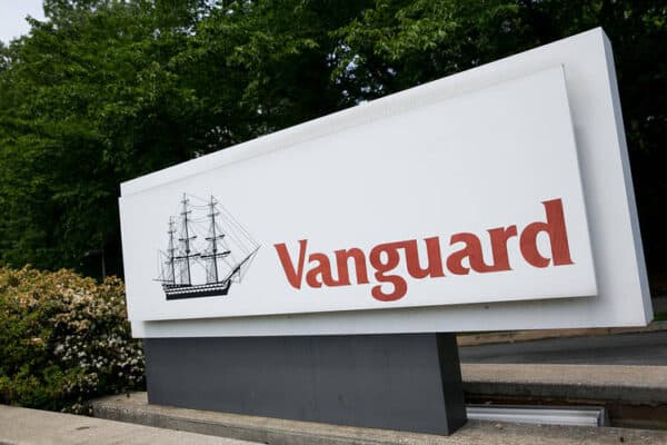 Vanguard Group Inc. Increases Stake in The Kraft Heinz Co