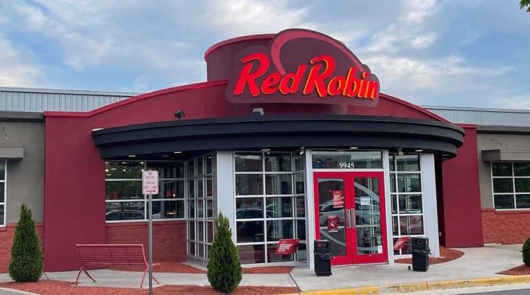 Red Robin to Close 70 Underperforming Restaurants