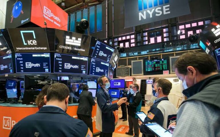 Stock Market Today: Is the S&P 500 Rebounding or Headed for More Losses?March 17, 2025 Barclays Forecasts Two U.S. Fed Rate Cuts in 2024 Amid Softer Labor Market