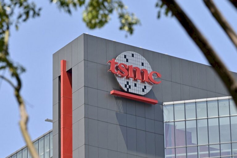 Trump Claims He Warned TSMC of 100% Tax for Not Building in the U.S.